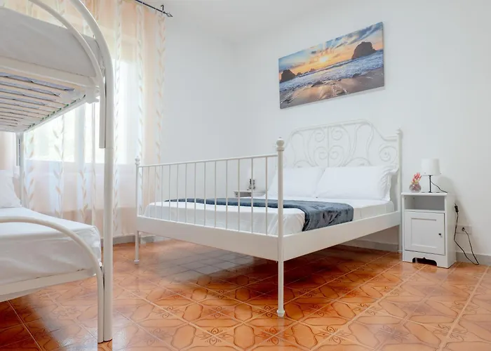 Pensionat Baia Verde - Sea Rooms