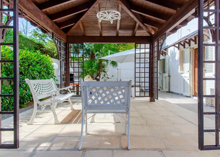 Baia Verde - Sea Rooms Pensionat *